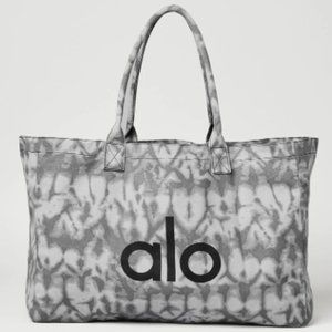 ALO YOGA large distressed grey tote bag (NWT, new with tags)
